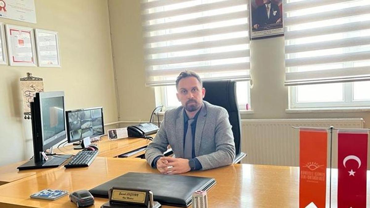 Sakarya'da okul müdürü odasında bıçaklandı