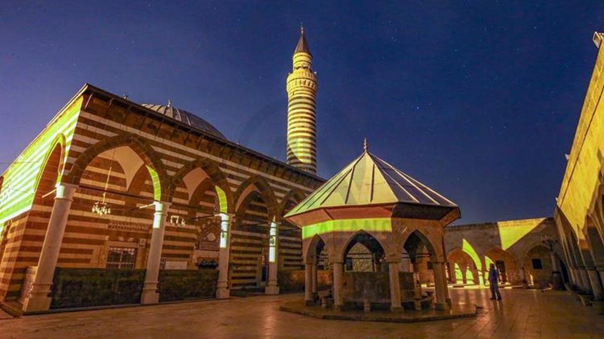 VAN 13 MART İmsakiye | İftar ve Akşam Ezanı Vakti (2025): Van'da iftar kaçta, oruç kaçta açılacak?