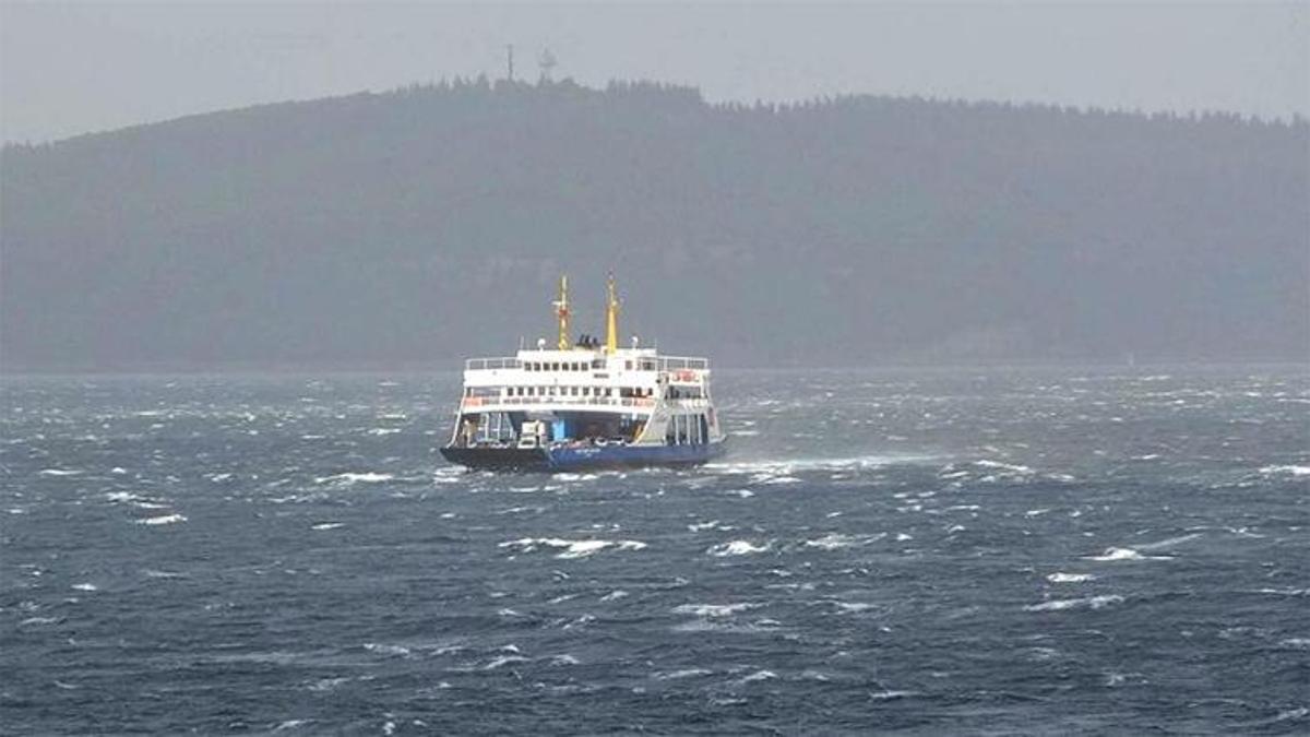 Deniz ulaşımına fırtına engeli! Bazı seferler iptal edildi