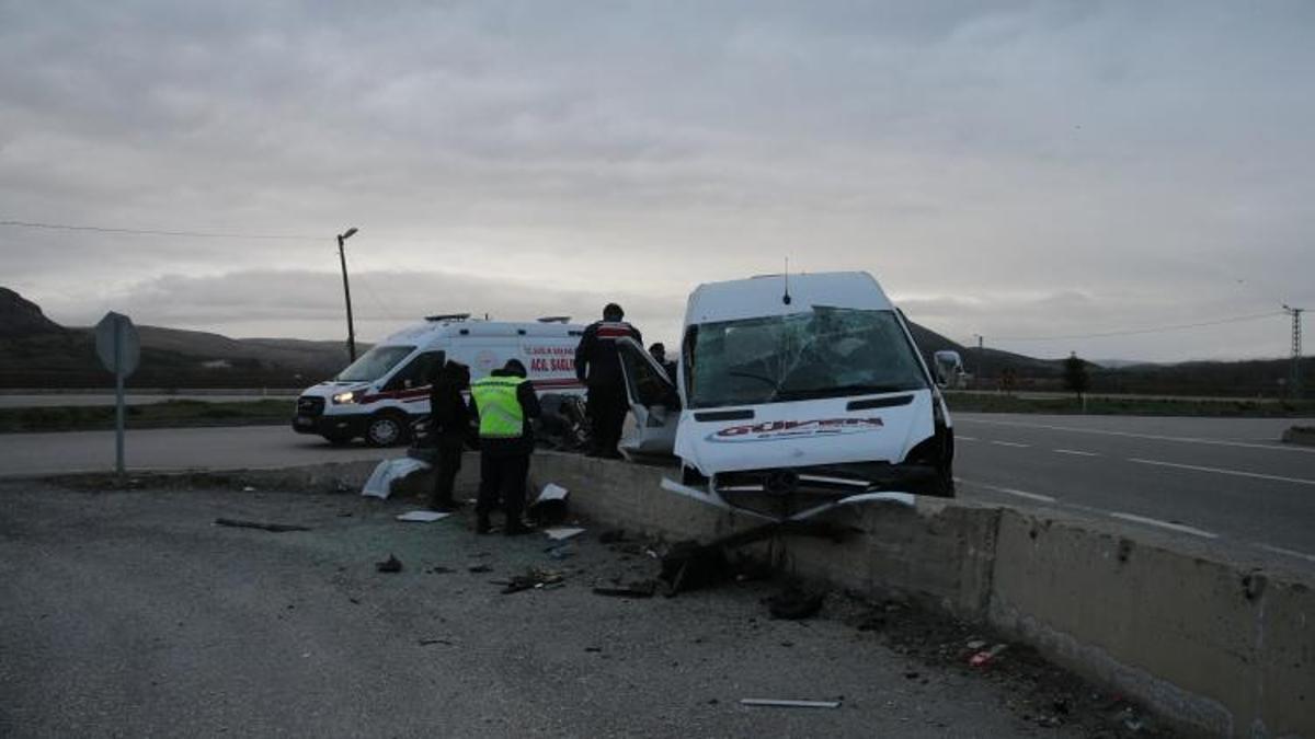Tokat'ta işçi servisi istinat duvarına çarptı! Çok sayıda yaralı var