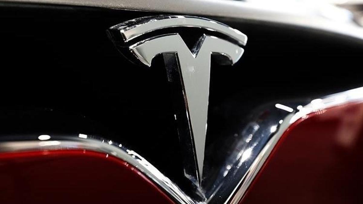 Tesla'dan yeni karar! Binlerce aracını geri çağırdı