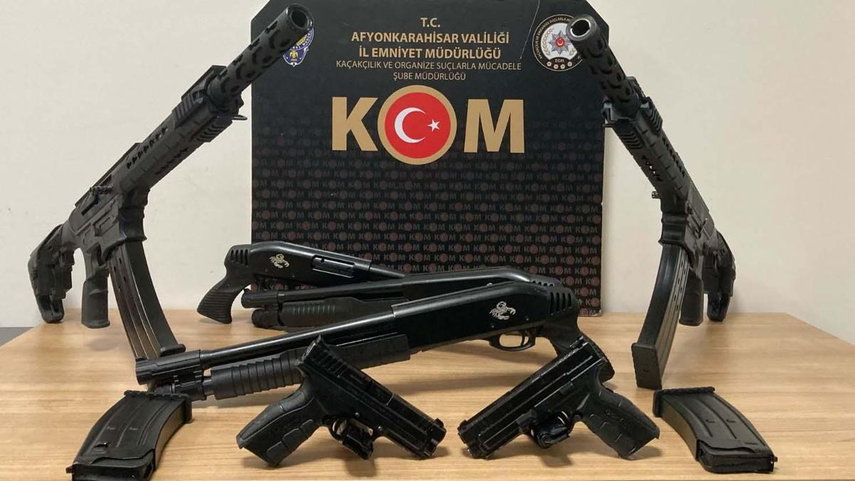 Bolvadin'de kaçakçılık operasyonu