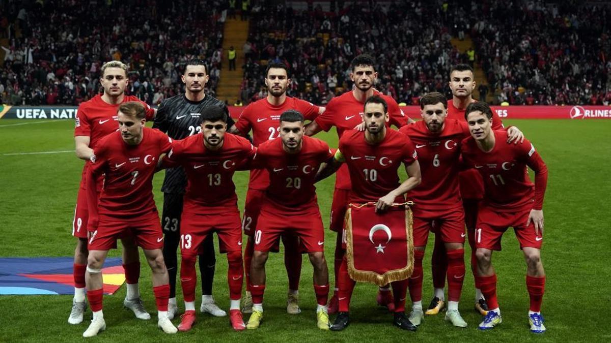 Mert Günok ve Yunus Akgün, A Milli Futbol Takımı kadrosundan çıkarıldı