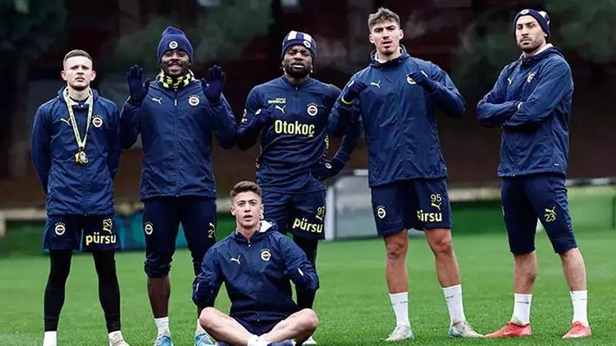 Fenerbahçe yeni sezon için 8 futbolcuya yol verdi! Yaprak dökümü Mayıs'ta başlıyor