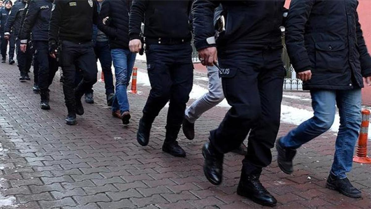 Cumhurbaşkanı Erdoğan ve ailesine hakaret ettiği tespit edilen 41 zanlı yakalandı