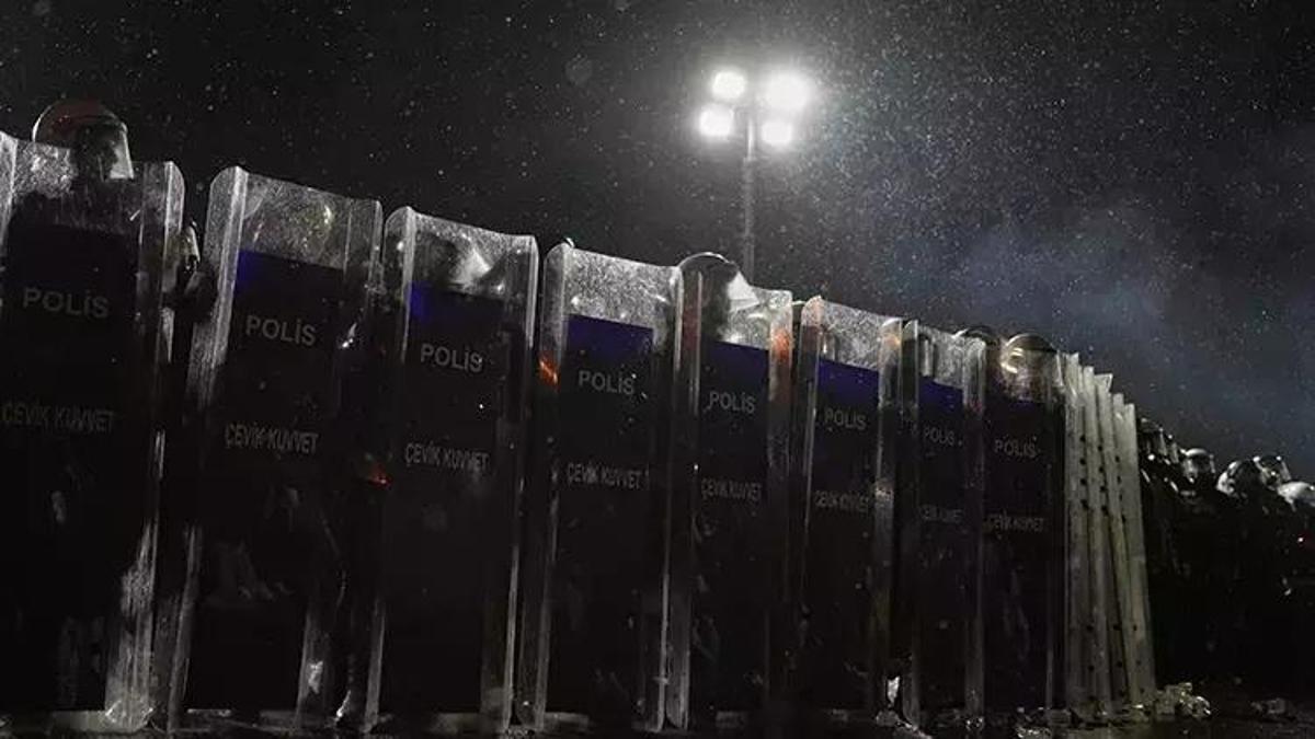 İstanbul'daki izinsiz gösterilere katılan 106 şüpheli yakalandı