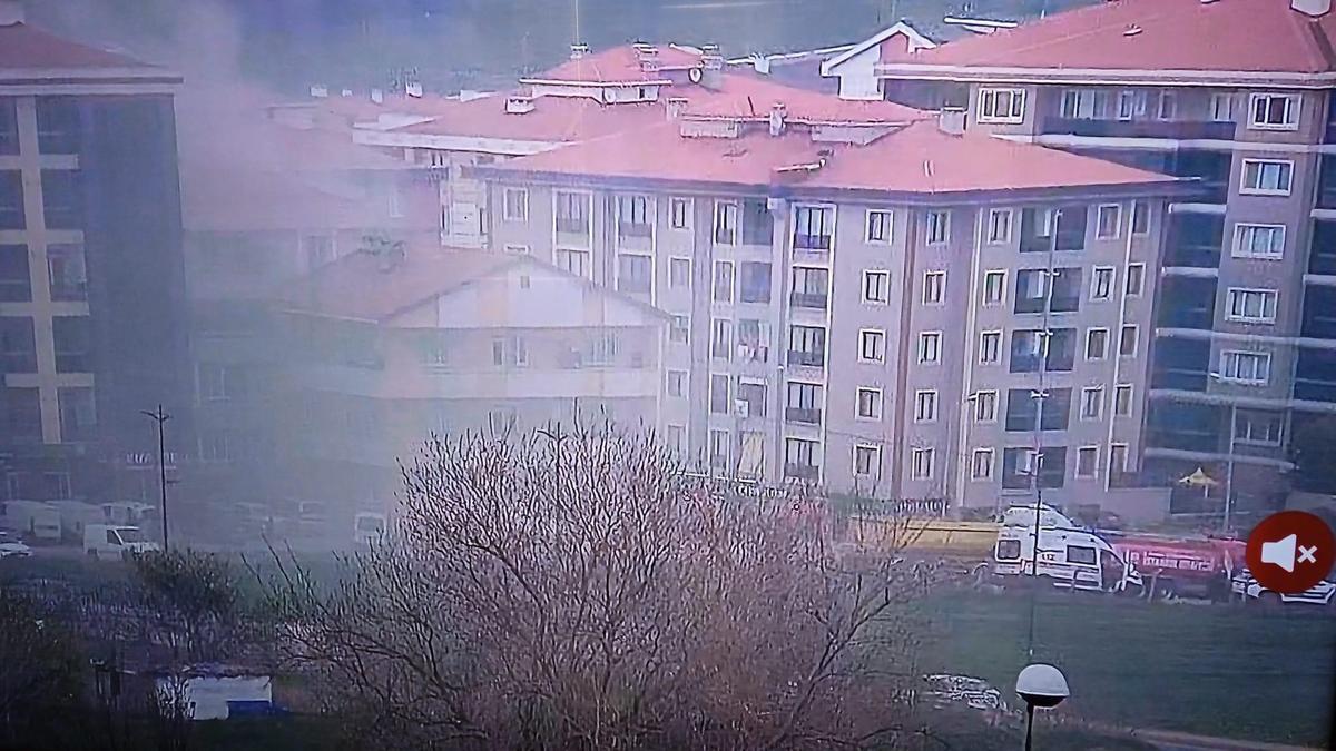 İstanbul- Silivri'de site otoparkında çıkan yangın söndürüldü