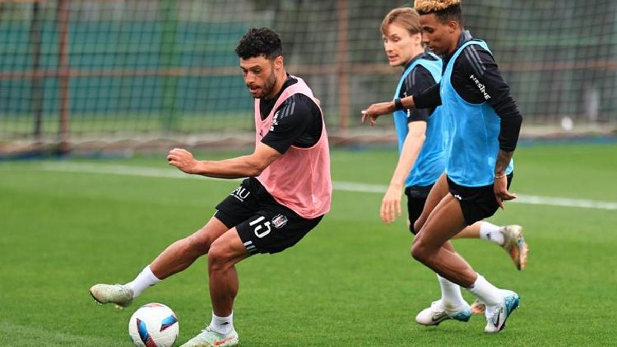 Beşiktaş, Galatasaray derbisi öncesi kondisyon ve taktik çalıştı