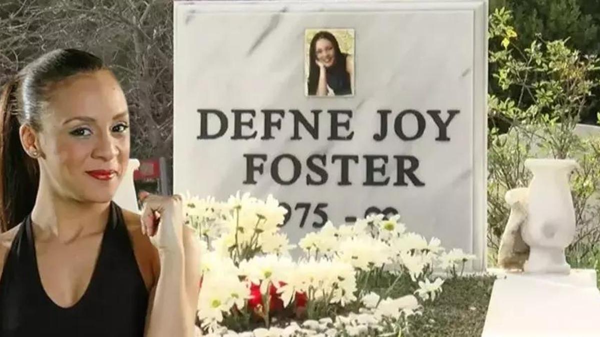Defne Joy Foster'in mezar taşının neden değiştiği yıllar sonra belli oldu! Eşi İlker Solmaz açıkladı