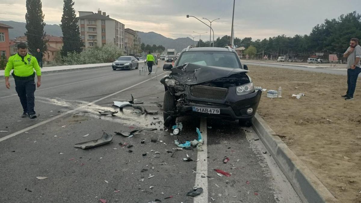 Çorum'da zincirleme kaza: 4 yaralı