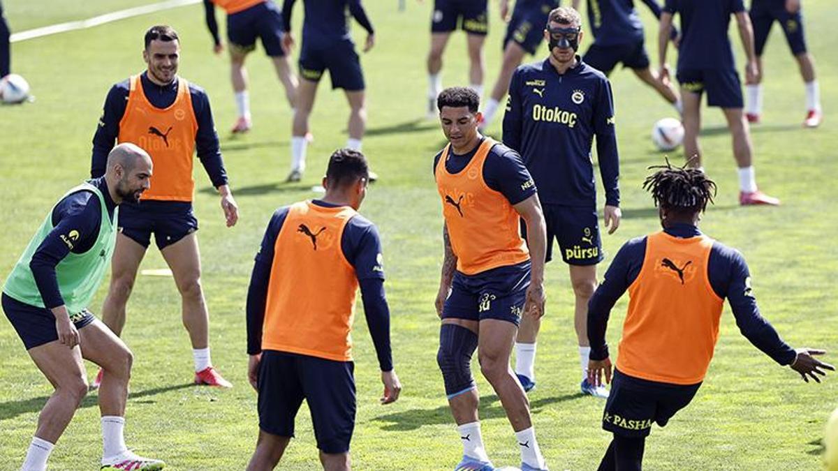 Fenerbahçe, Galatasaray maçının hazırlıklarını sürdürüyor