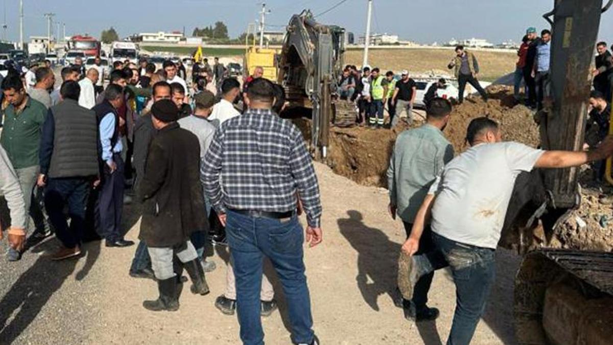 Şanlıurfa'da kanalizasyon çalışması sırasında 3 işçi göçük altında kaldı! Kurtarma çalışmaları başladı