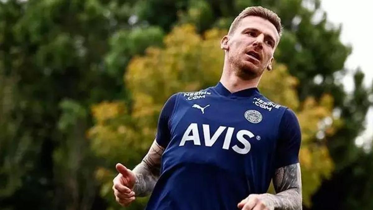 Mourinho forma vermedi! Serdar Aziz'den beklenmedik karar
