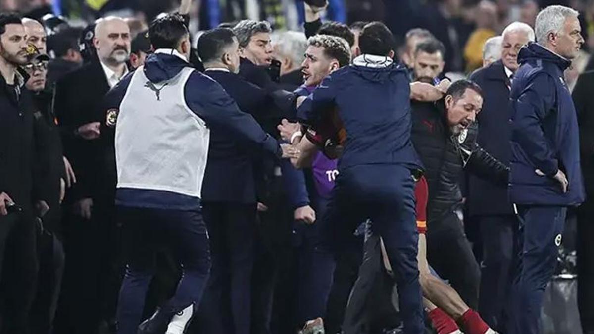 Galatasaray, TFF'ye Fenerbahçe'ye verilen cezalar hakkında başvuru yaptı