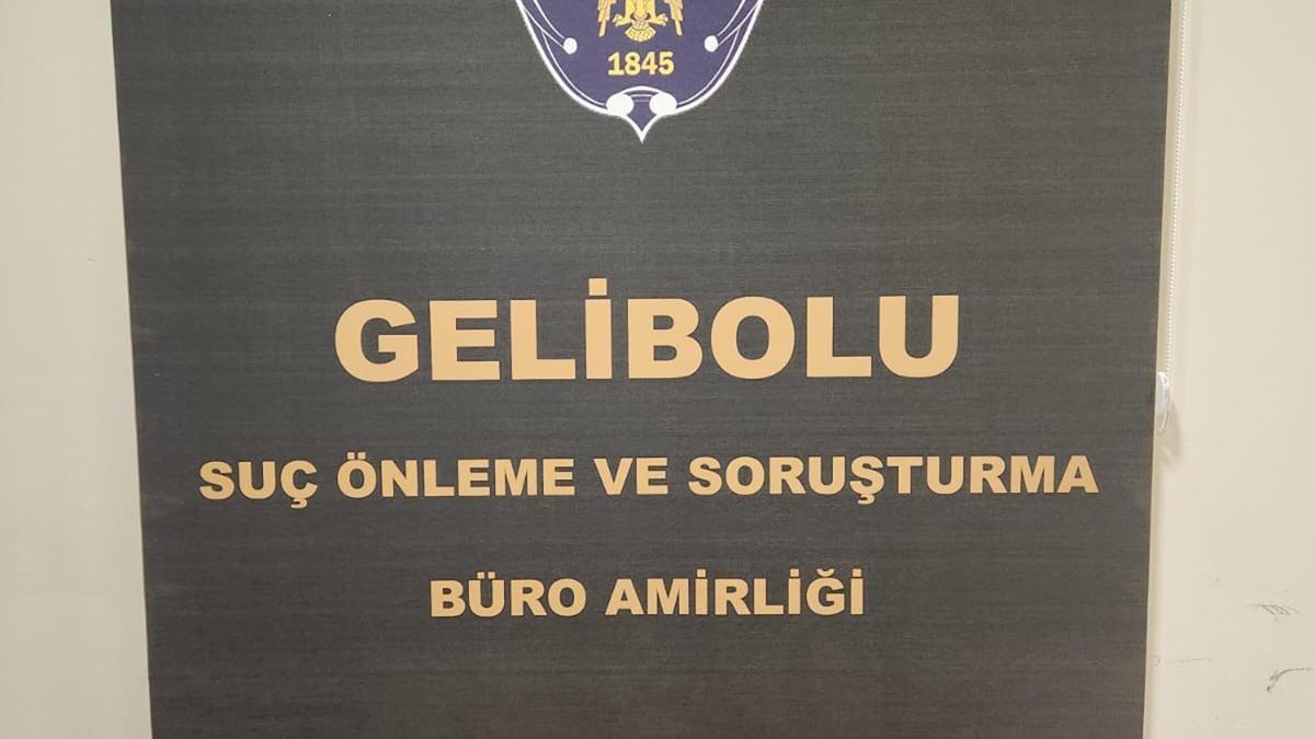 Evinde uyuşturucu ile yakalanıp, gözaltına alındı