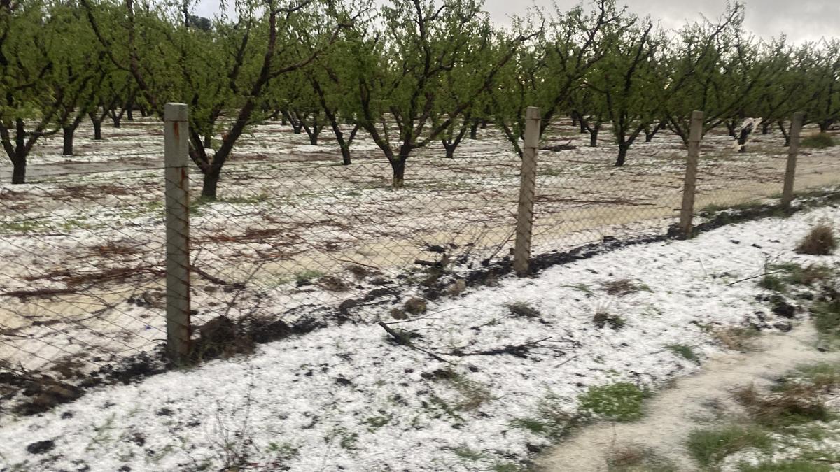 Çanakkale’de dolu yağışı etkili oldu
