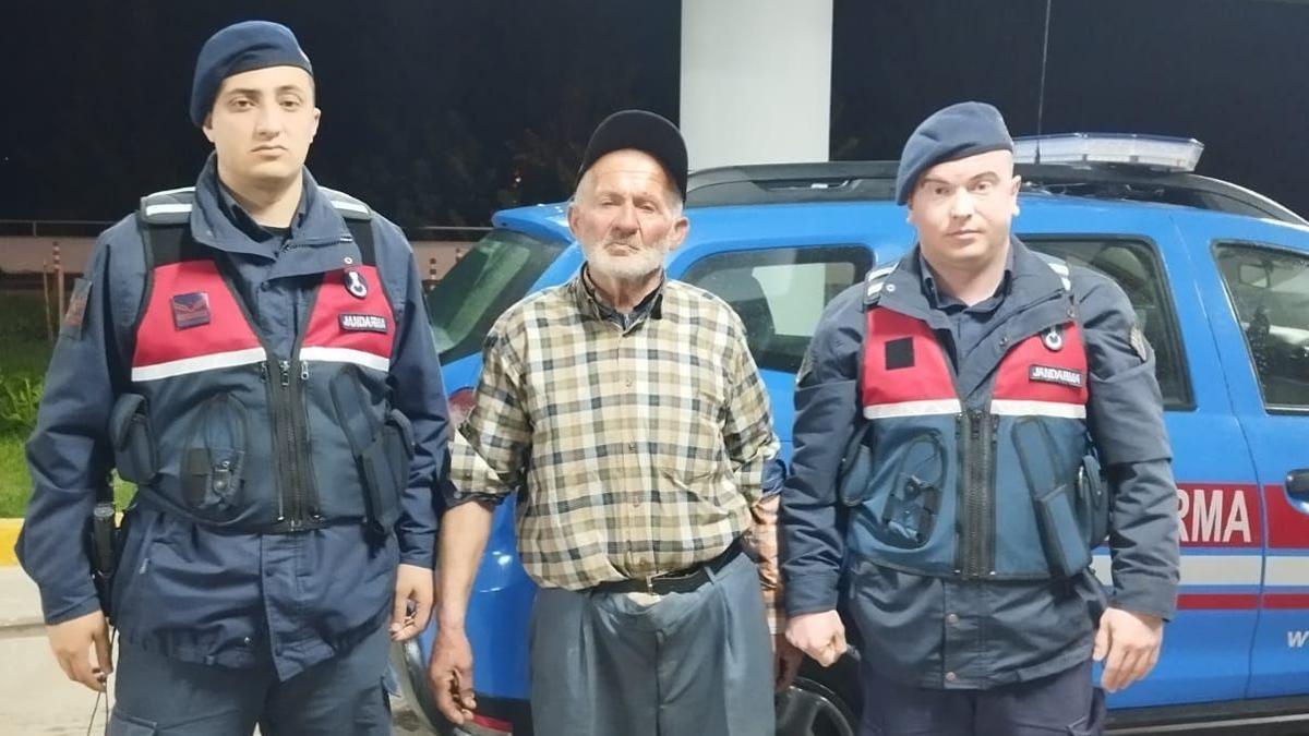 2 köpeğiyle çıktığı yürüyüşten dönmeyince arama çalışması başlatıldı (2)
