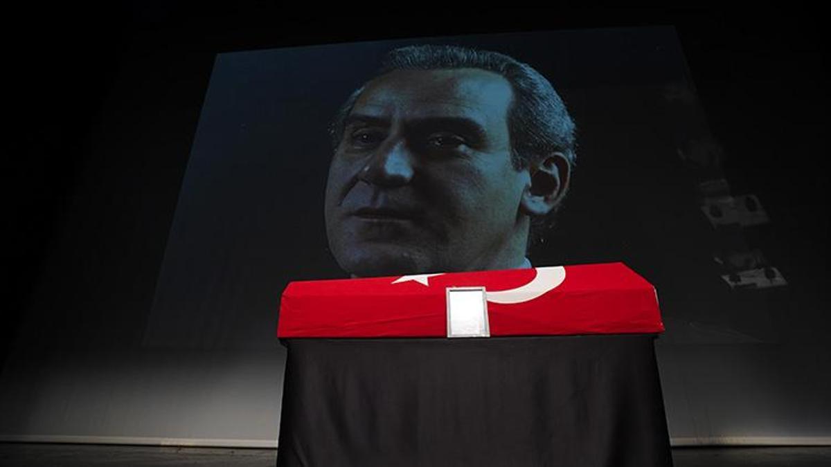 Ahmet Levendoğlu son yolculuğuna uğurlandı! AKM'de veda töreni düzenlendi