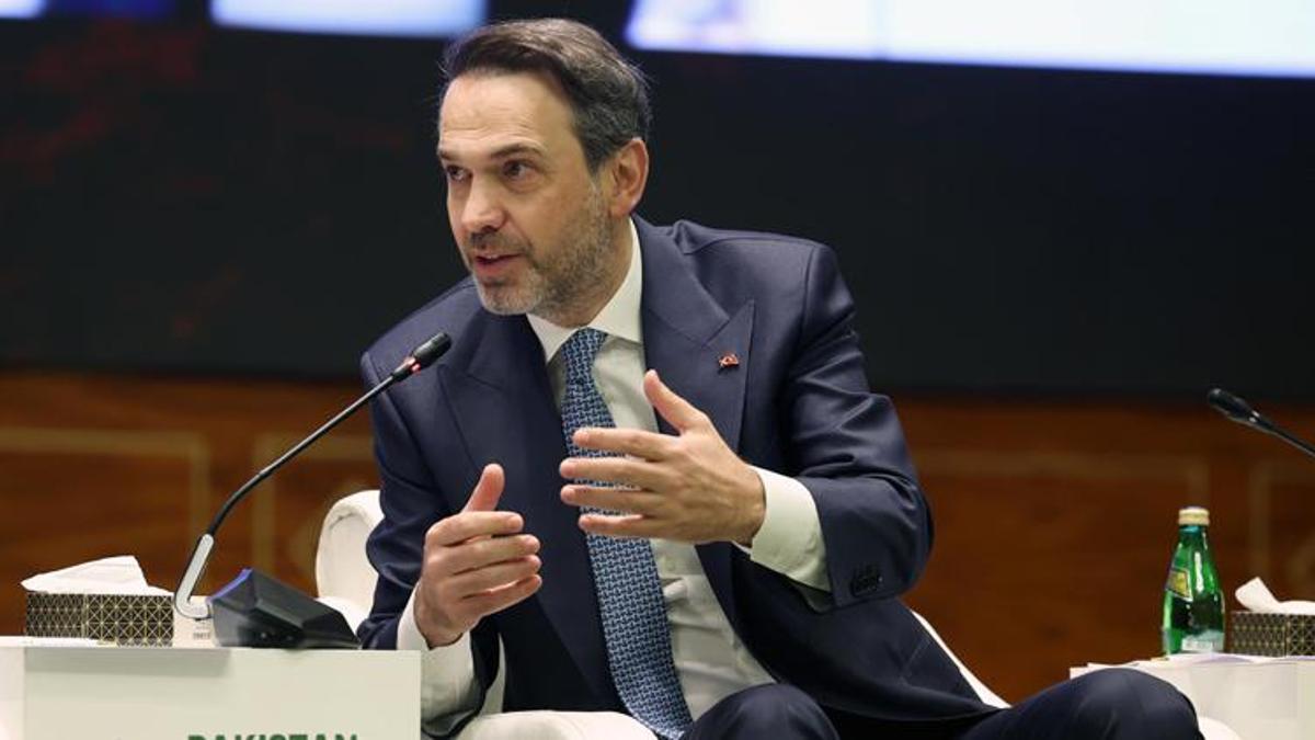 Bakan Bayraktar Pakistan’da: Stratejik enerji ortaklığını derinleştirecek