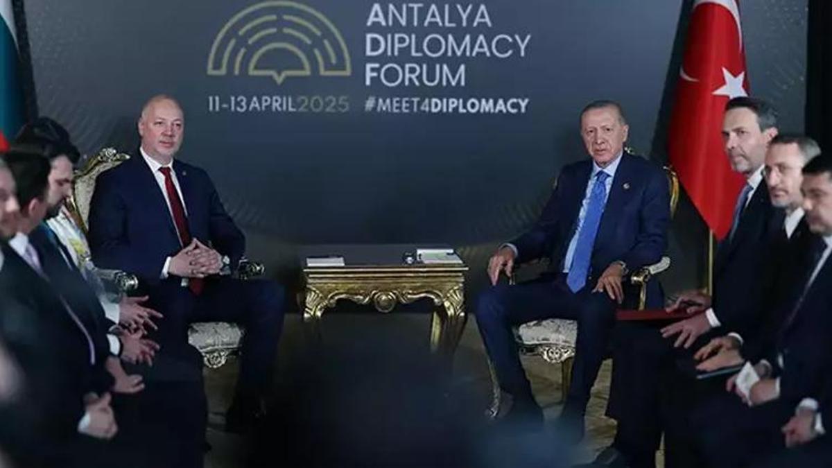 Cumhurbaşkanı Erdoğan'dan Antalya'da diplomasi trafiği