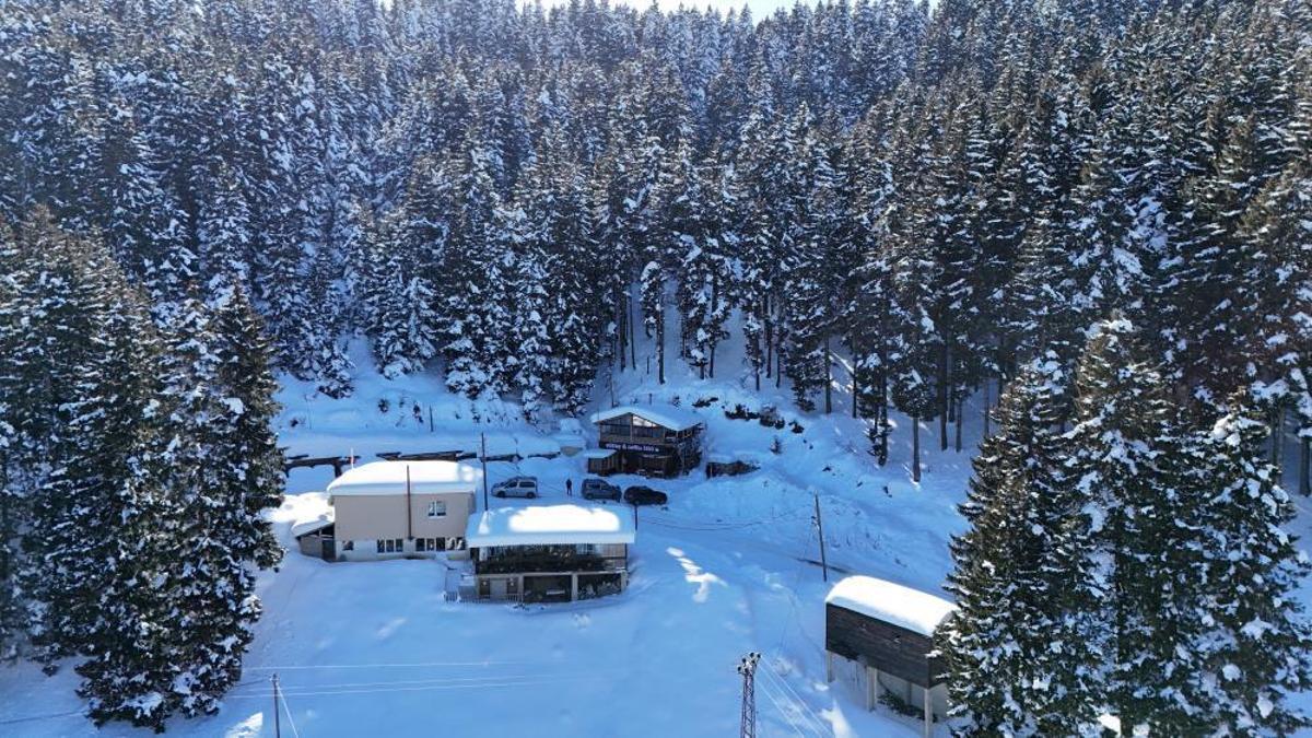 Doğu Karadeniz'in yaylaları beyaza büründü