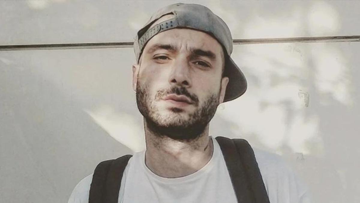 Ünlü rapçi, babasını darp ederek görüntüleri sosyal medyadan paylaştı
