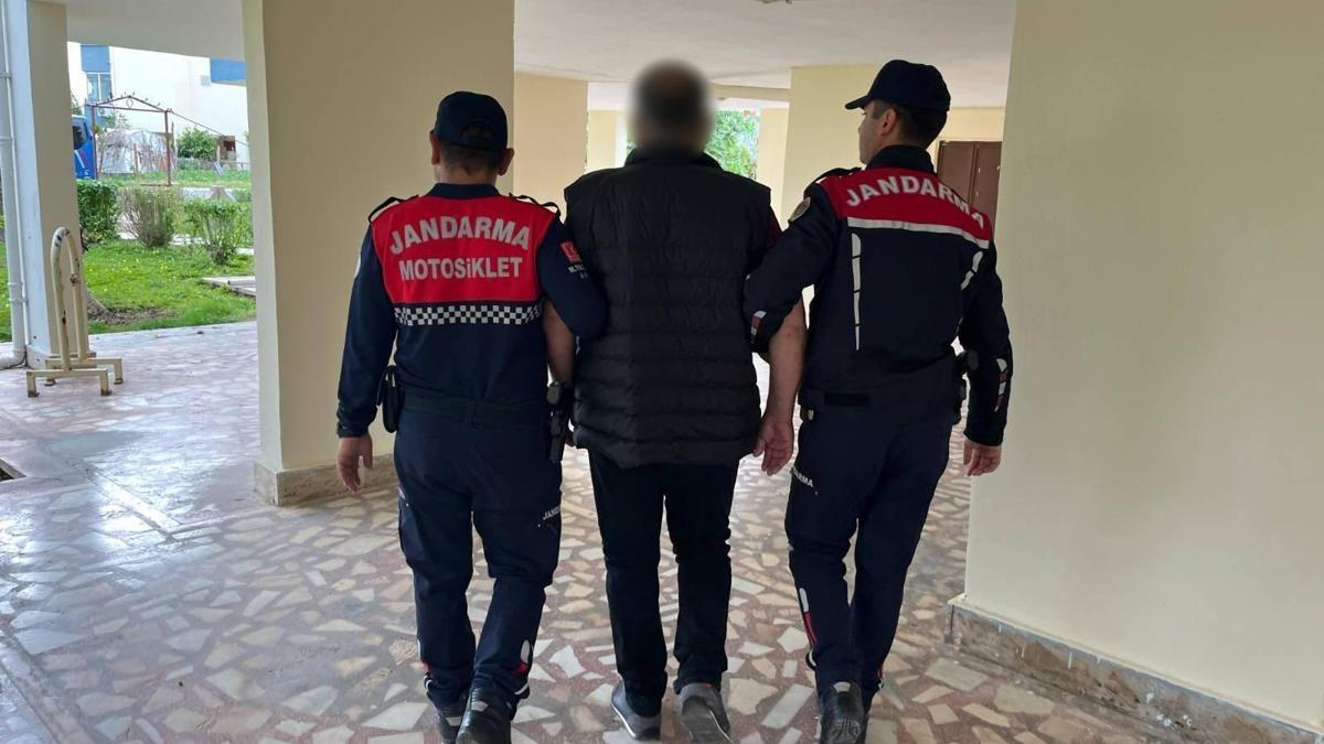 Mersin'de fuhuş operasyonu: 2 gözaltı