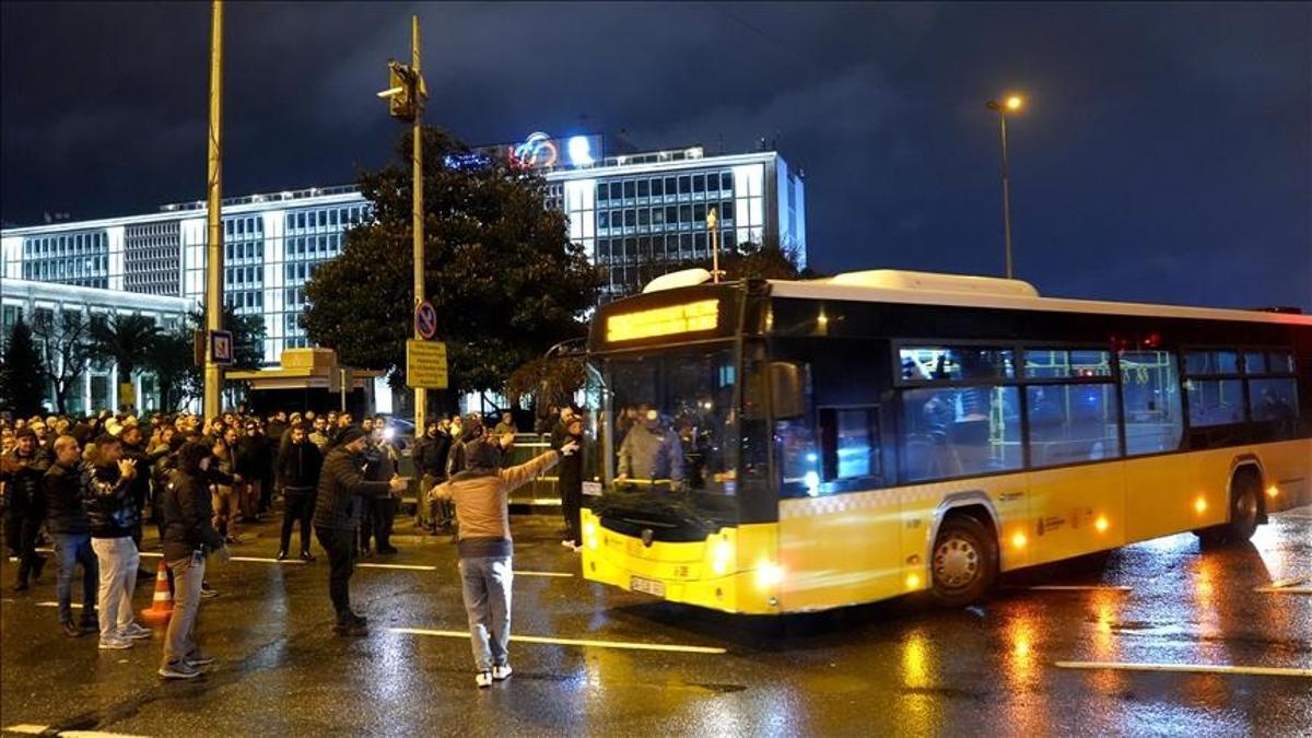 Özel Halk Otobüsleri sefer durdurma kararı aldı! 'Ya çözüm üretilir ya da İstanbul'da toplu taşıma sistemi çöker'