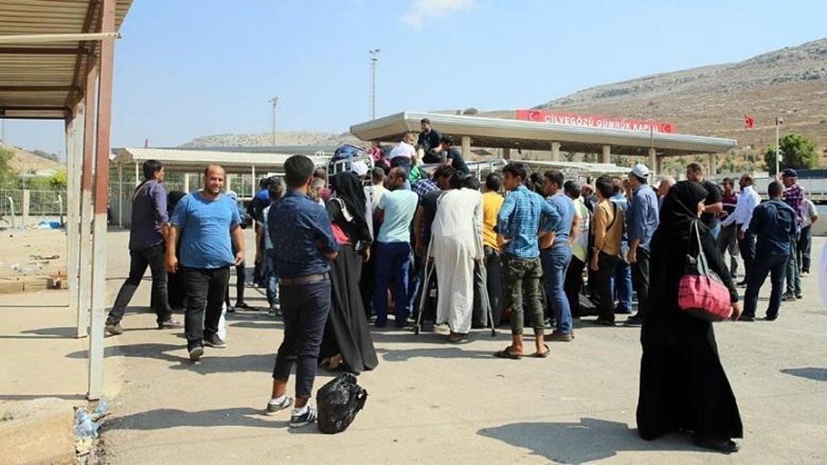 İçişleri Bakanı Ali Yerlikaya ülkesine dönen Suriyeli sayısını açıkladı