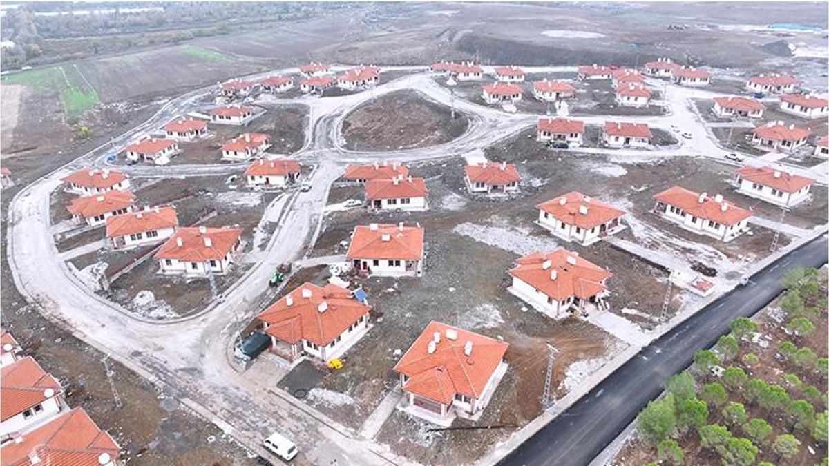 Bakan Kurum, depremzedeler için yapılan köy evlerini sosyal medyadan paylaştı