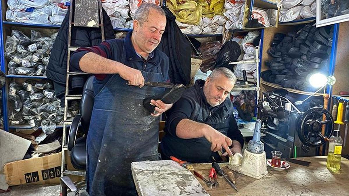 Sinop'ta bu işi yapan iki kişi kaldı! 45 yıldır omuz omuza aynı işi yapıyorlar! 'Dünyaya yine gelsem bu işi yaparım'