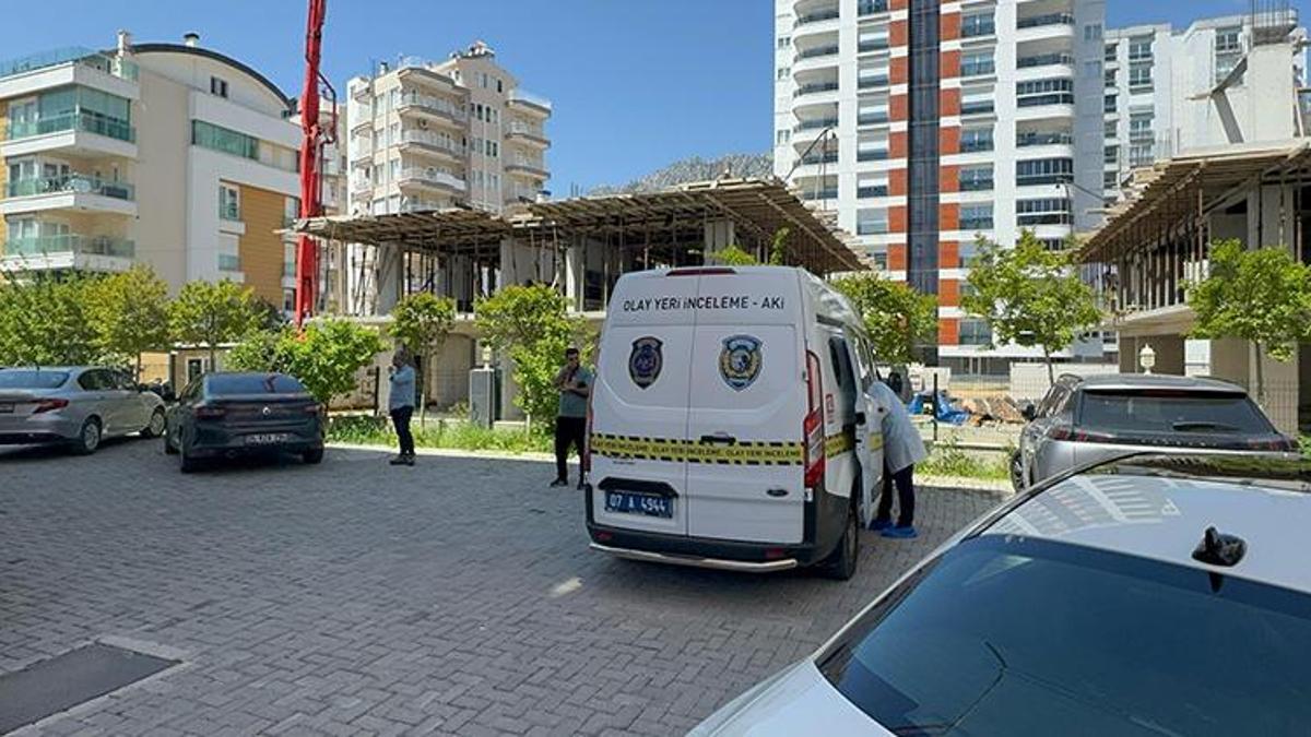 Antalya'da yalnız yaşayan kadın ölü olarak bulundu! Vücudunda morluklar tespit edildi