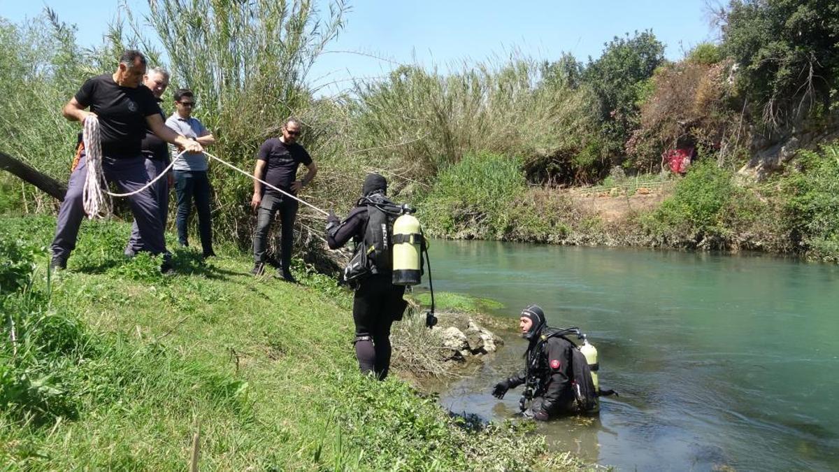 3 Nisan'da evinden ayrıldı, bir daha geri dönmedi: Antalya'da 15 gündür haber alınamayan adam için dalgıçlar Düden Şelalesi'ne daldı
