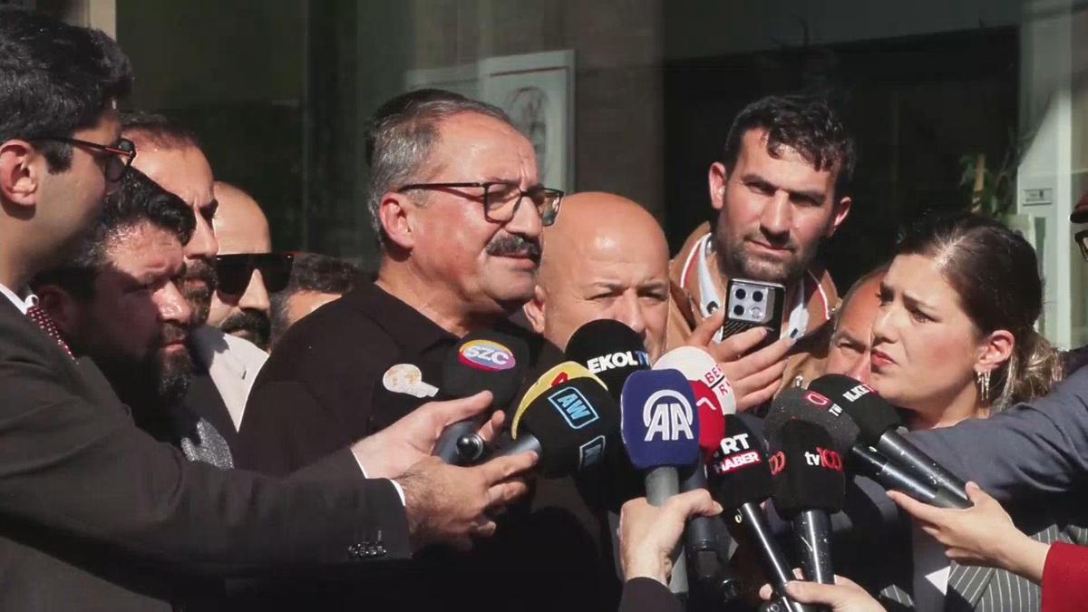 Sırrı Süreyya Önder'in kardeşinden sağlık durumuna ilişkin açıklama: Dün göğsü kapatıldı