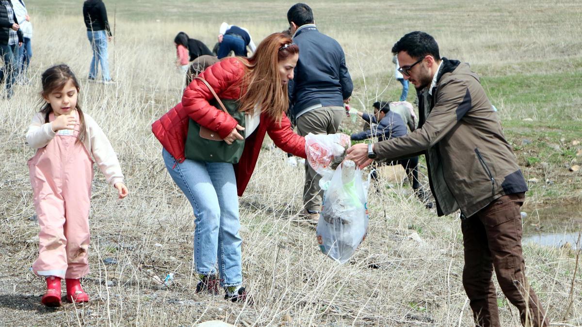 'Kuş Cenneti'nde bahar temizliği