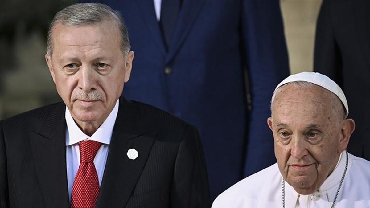 Cumhurbaşkanı Erdoğan'dan Papa Fransuva için başsağlığı mesajı