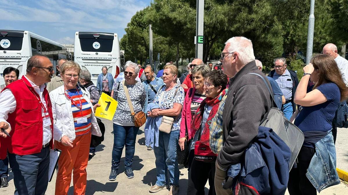 Avusturyalı emekliler, 31 yıl sonra yeniden Marmaris'te
