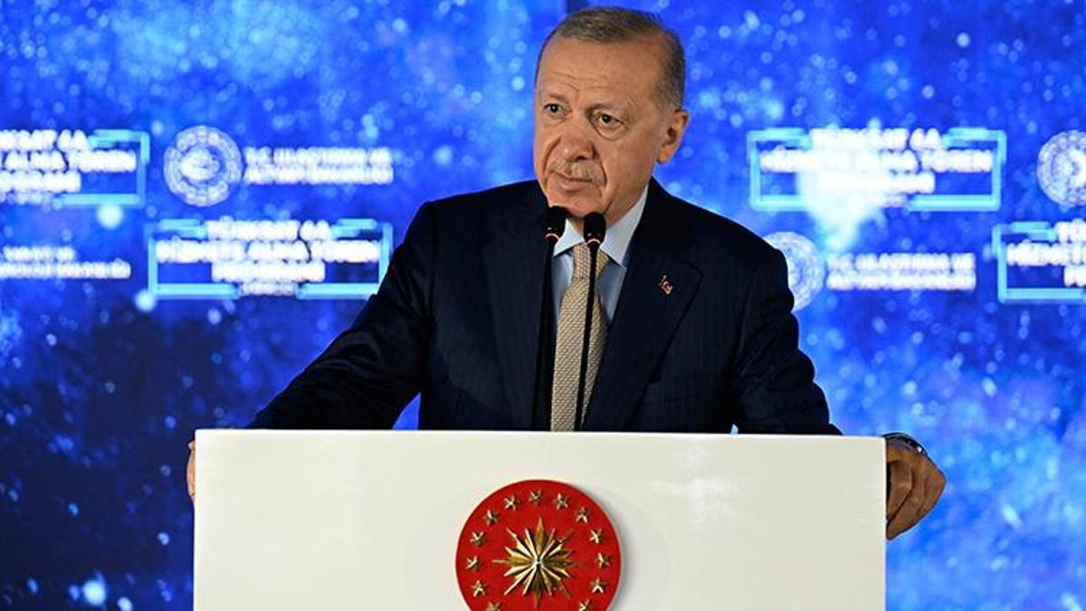 Cumhurbaşkanı Erdoğan: Kendi uydusunu yapabilen 11 ülkeden biriyiz