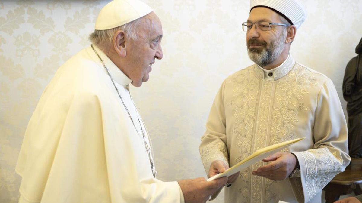 Diyanet İşleri Başkanı Erbaş, Papa Franciscus’un vefatı nedeniyle taziye mesajı yayımladı