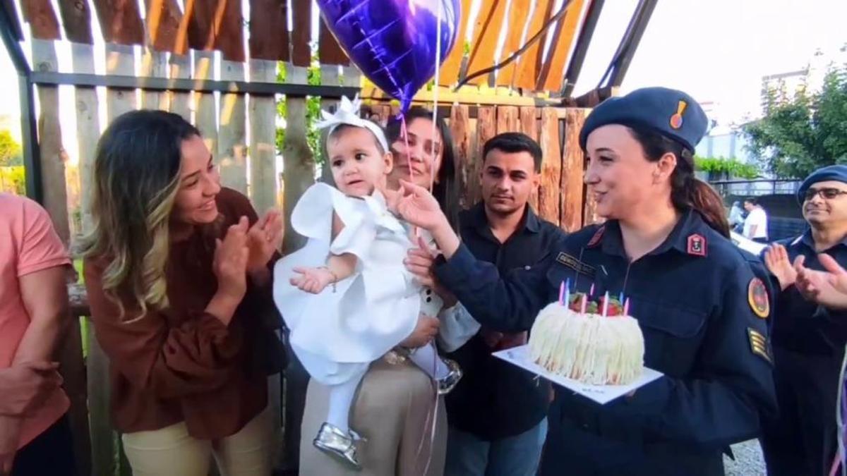 Adana'da jandarma ekibinden şehidin emanetine doğum günü sürprizi