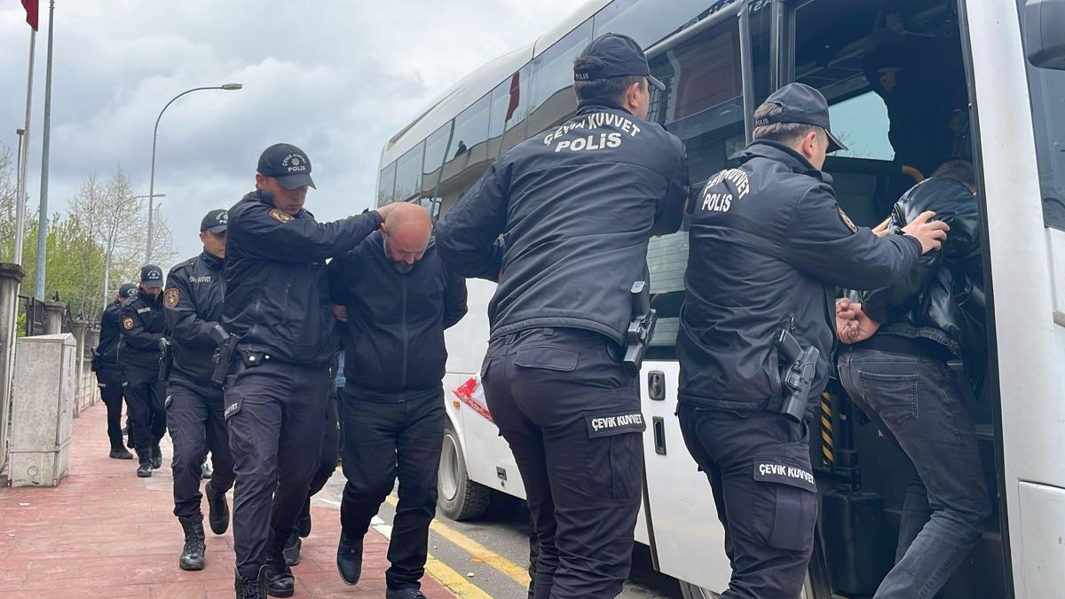 Sakarya'da 5 kişinin öldüğü silahlı çatışmada firari 3 şüpheli teslim oldu