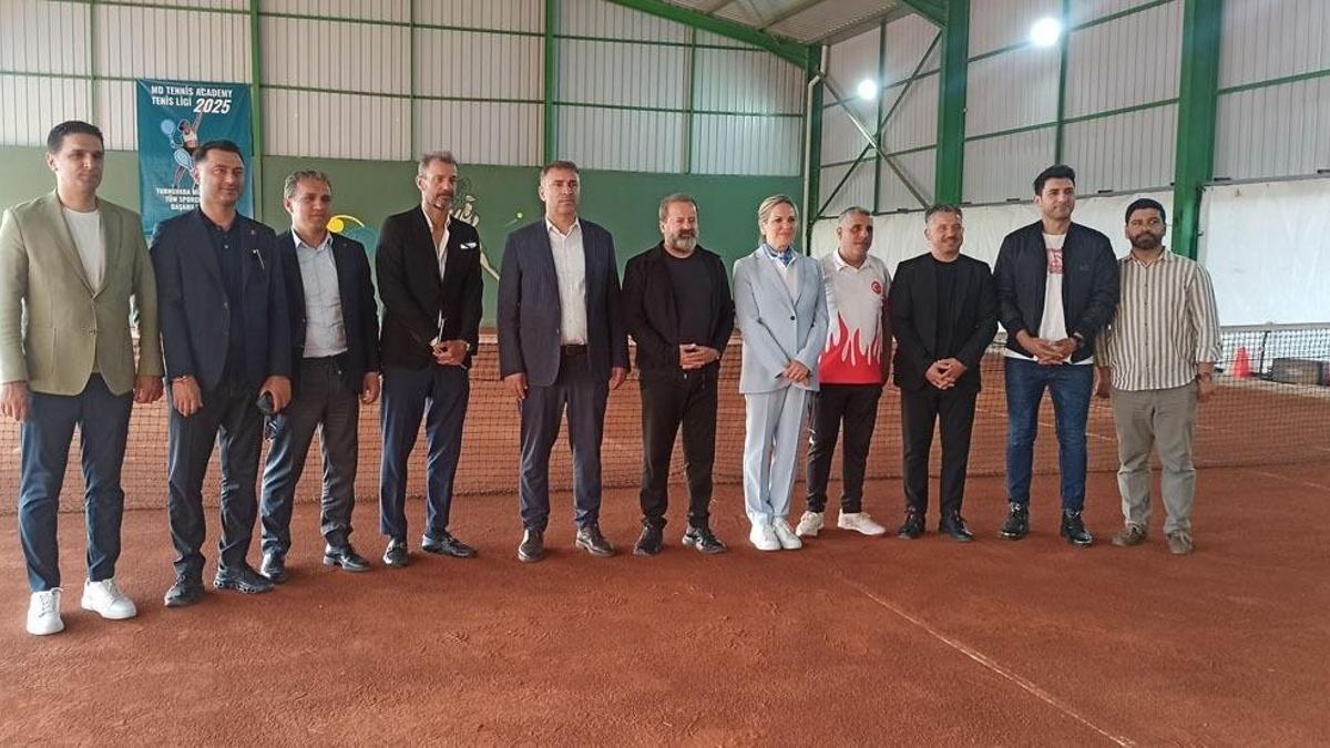 TTF Başkanı Müderrisgil, 'Haydi Tenise' projesini Hatay’da başlattı