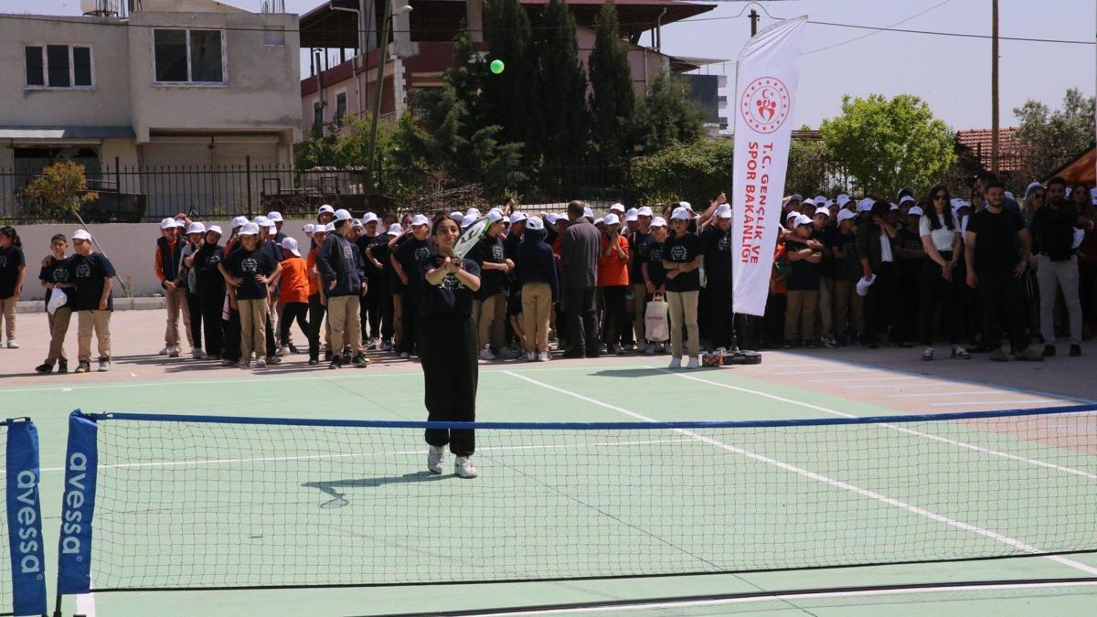 Haydi Tenise Projesi 11 deprem ilinde eş zamanlı başladı