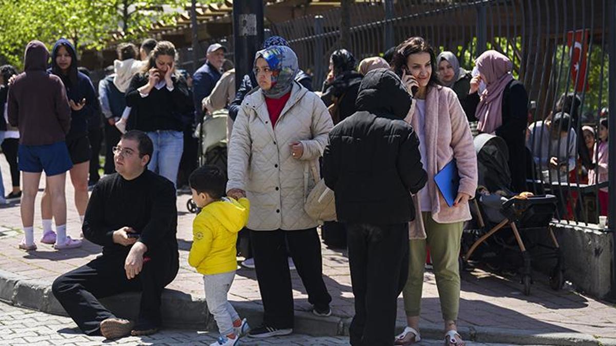 İstanbul açıklarındaki deprem! İzmir, Balıkesir, Çanakkale ve Uşak da sallandı