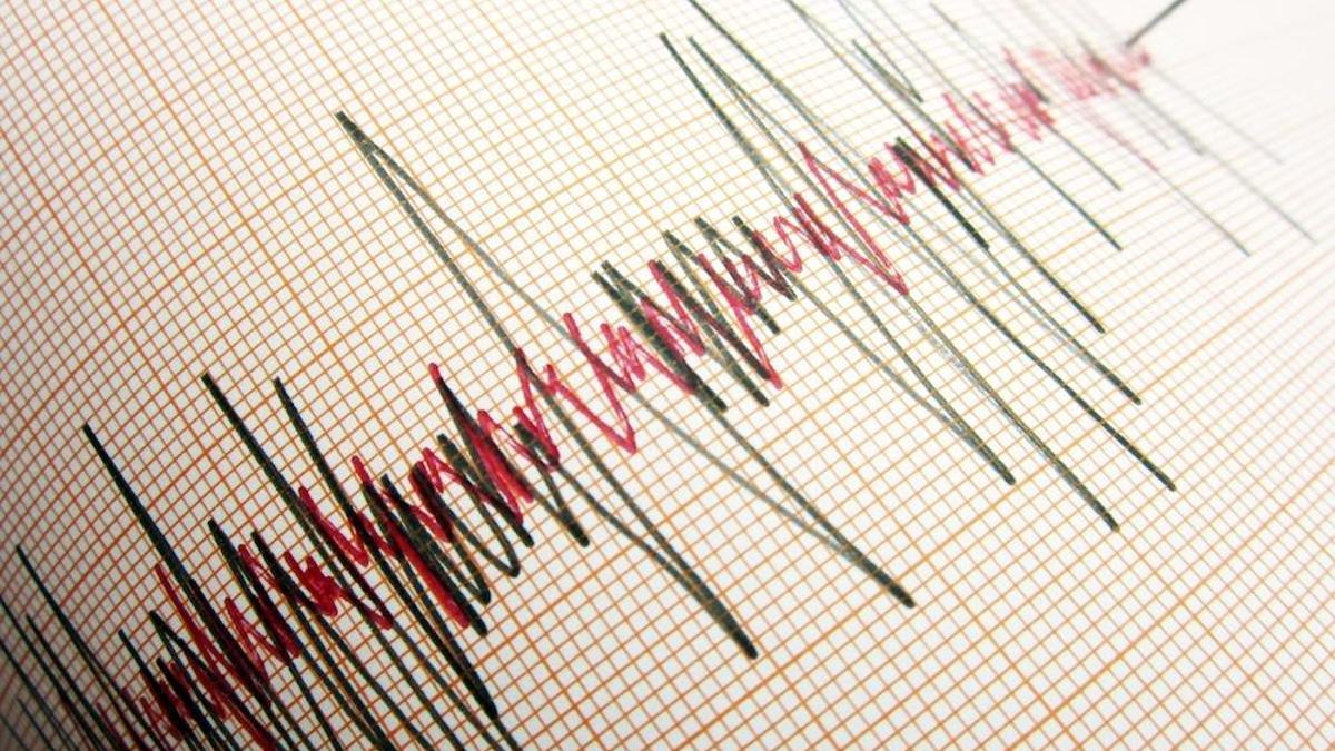 İstanbul’da 4.1 büyüklüğünde deprem! AFAD ve Kandilli peş peşe duyurdu
