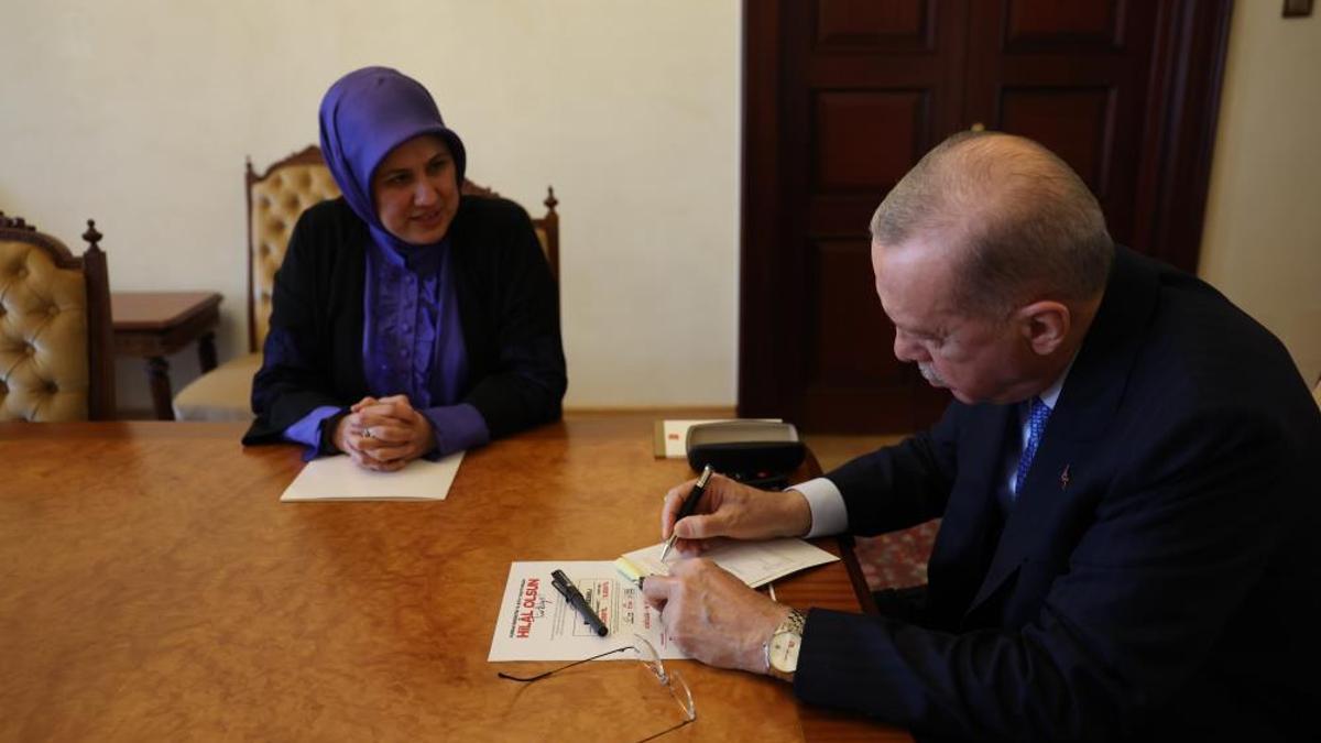 Cumhurbaşkanı Erdoğan, kurban bağışını Türk Kızılay'a yaptı
