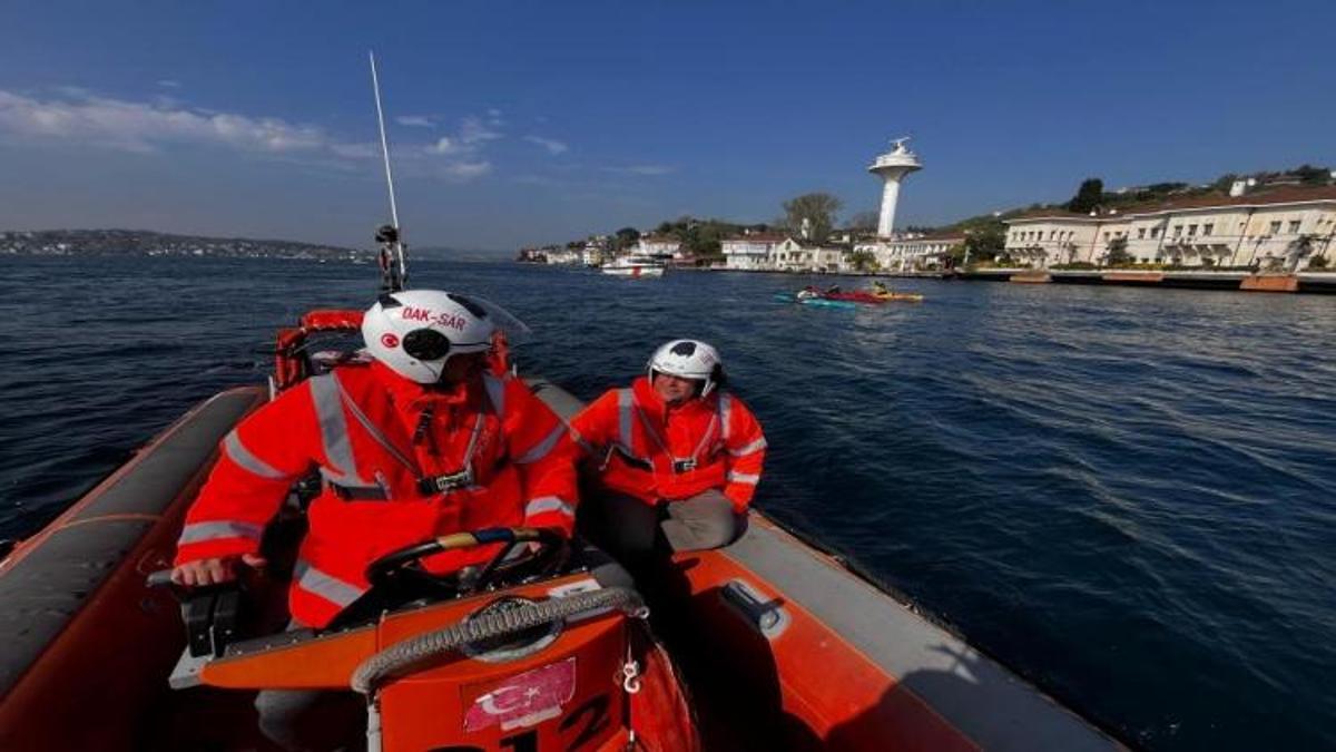 Dublin'den İstanbul'a kanoyla geldiler: Kanserli çocuklar için 7 ay süren zorlu yolculuk tamamlandı
