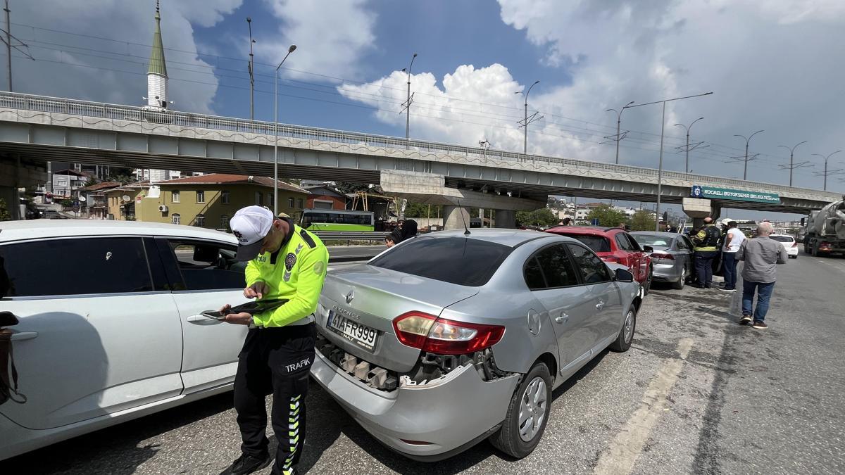 Kocaeli’de zincirleme kaza: 3 yaralı