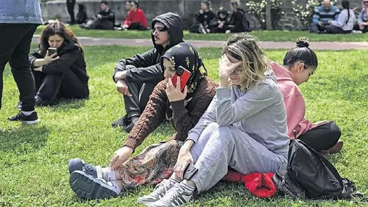 İstanbulluların deprem endişesi sürüyor! Psikolojik artçıları nasıl atlatacağız? İşte yapılması gerekenler