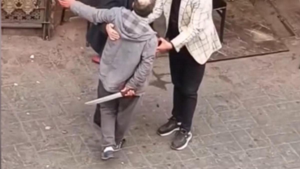 İstanbul - Beyoğlu'nda müzikholde tartıştığı kişiyi döner bıçağıyla yaraladı: 'Alkolün etkisiyle yaptım'